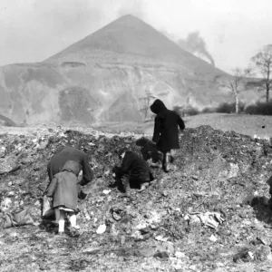 Children Play on Slag Heap at Berry Hill, April 1965 Print Children Play on Slag Heap at Berry Hill, April 1965 Print