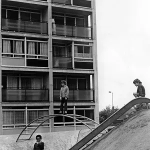 Children at Play, Hillfields Print 1971