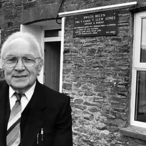 T Llew Jones Unveils Plaque at Birthplace Print T Llew Jones Unveils Plaque at Birthplace Print