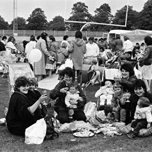 Childrens picnic at Palmer Park, Reading. 20th May 1987