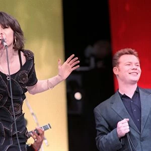 Chrissie Hynde at Nelson Mandela Concert June 1988 performing with Ali Campbell