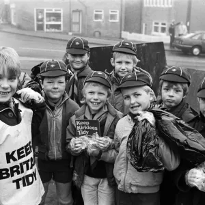 Golcar Cubs Wage War on Litter, 31st October 1987 Print