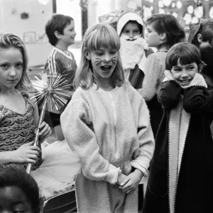 Christmas Show at Battle Primary School, Reading, 13th December 1985 Christmas Show at Battle Primary School, Reading, 13th December 1985