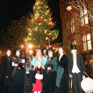 Christmas light switch on at Broad Street Mall, Reading. 25th November 1993 Christmas light switch on at Broad Street Mall, Reading. 25th November 1993