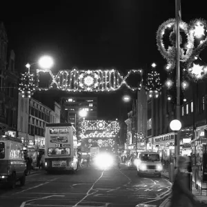 L'allumage des lumières de Noël, sur la rue Broad à Reading le 28 novembre 1985.