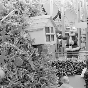 Christmas shoppers in Clayton Square, Liverpool 1991 Print Christmas shoppers in Clayton Square, Liverpool 1991 Print