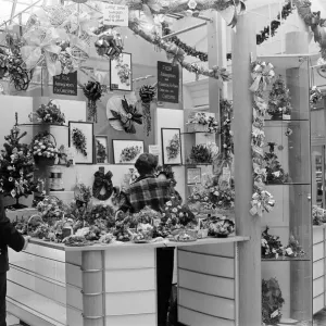 Christmas shoppers in Clayton Square Shopping Centre, Liverpool, 11th November 1991 Christmas shoppers in Clayton Square Shopping Centre, Liverpool, 11th November 1991