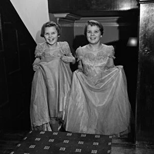"Cinderella"girls Dorothy and Joan, aged 12 and 11