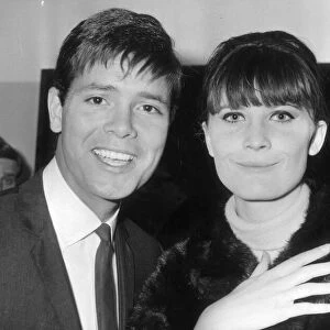 CLIFF RICHARD AND SANDIE SHAW AT THE VARIETY CLUB LUNCH MELODY MAKER AWARDS WHERE HE