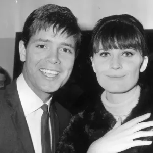 CLIFF RICHARD AND SANDIE SHAW AT THE VARIETY CLUB LUNCH MELODY MAKER AWARDS WHERE HE CLIFF RICHARD AND SANDIE SHAW AT THE VARIETY CLUB LUNCH MELODY MAKER AWARDS WHERE HE