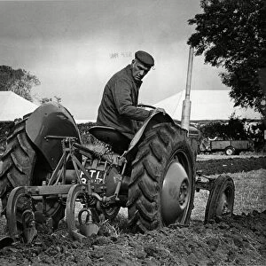 Cliff Yeomans of Ashbourne, West Hallam ploughing match. 15th September 1986