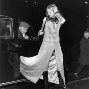 Clothing Coats: The current British fashion of wearing maxi coats has revealed many