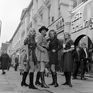 Clothing Fashion November 1967 Opening of a new boutique Just Looking