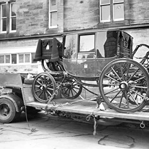 This coach belonging to the High Sheriff of Northumberland is carefully transported after