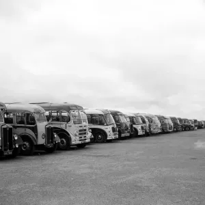 Entrenadores aparcados en Southport, Merseyside. 5 de agosto de 1959.