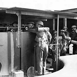 Coast defence. Gun crews in action. August 1940