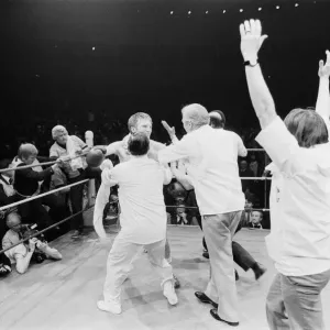 Colin Jones v Kirkland Laing for the British Welterweight Title