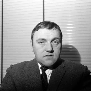 Comedian Les Dawson, pictured ahead of his spot on tomorrow nights Comedian Les Dawson, pictured ahead of his spot on tomorrow nights