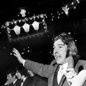 Tom O'Connor in Liverpool at Christmas Time Print 1972