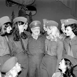 Arthur Lowe Print: Comedy Actor in Military Uniform with Girls Arthur Lowe Print: Comedy Actor in Military Uniform with Girls