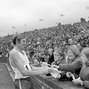 Commonwealth Games, Edinburgh: Athletics. Freeman meets fans after winning 10 miles walk