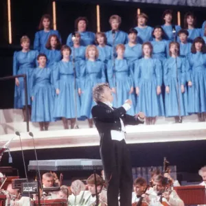Conductor Owain Arwel Hughes at the Cor World Choir concert at Cardiff Arms Park Conductor Owain Arwel Hughes at the Cor World Choir concert at Cardiff Arms Park