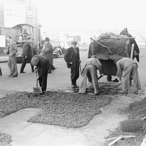 Kingston Upon Thames Road Repair Print January 1939