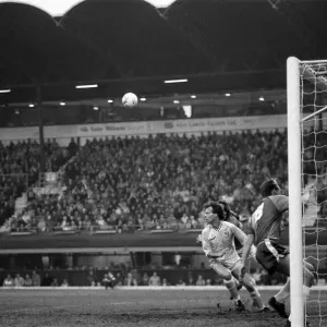 Coventry 2 -1 Aston Villa, First Division game held at Highfield Road. 26th November 1988 Coventry 2 -1 Aston Villa, First Division game held at Highfield Road. 26th November 1988