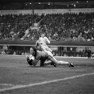Coventry 2 -1 Aston Villa, First Division game held at Highfield Road. 26th November 1988 Coventry 2 -1 Aston Villa, First Division game held at Highfield Road. 26th November 1988