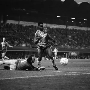 Coventry 2 -1 Aston Villa, First Division game held at Highfield Road. 26th November 1988 Coventry 2 -1 Aston Villa, First Division game held at Highfield Road. 26th November 1988
