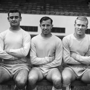 Coventry City FC 1963 / 64. Photo d'avant-saison, août 1963. ID à confirmer. Coventry City FC 1963 / 64. Photo d'avant-saison, août 1963. ID à confirmer.