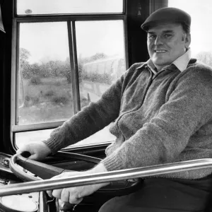 Le conducteur de bus de Coventry Harry Shaw. 5 août 1980. Le conducteur de bus de Coventry Harry Shaw. 5 août 1980.