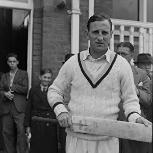 Cricket Len Hutton 24 / 7 / 1951 B3523 / 2