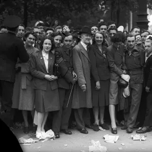 Crowds in London attend the Victory parade to celebrate the end of WW2 in Europe Crowds in London attend the Victory parade to celebrate the end of WW2 in Europe