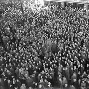 Crowds welcome in new year in Piccadilly Circus London 1st Jan 1950 022056 / 7