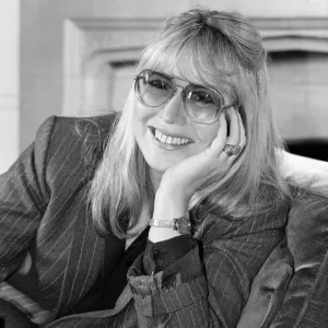 Cynthia Lennon, poses for photographs, 10th November 1984 Cynthia Lennon, poses for photographs, 10th November 1984