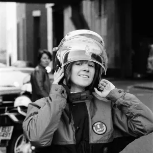 Daily Mirror Assistant Editor Anne Robinson goes biking'. 22nd October 1983 Daily Mirror Assistant Editor Anne Robinson goes biking'. 22nd October 1983