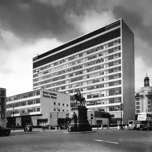 The Daily Mirror Building Print Circa 1960