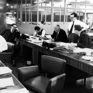 Daily Mirror Offices Print, Holborn, London 1961 Daily Mirror Offices Print, Holborn, London 1961