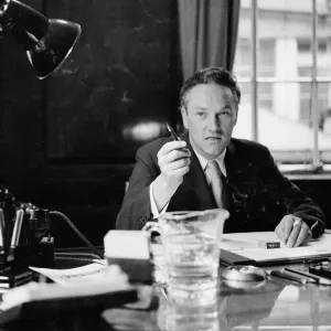 Daily Mirrors Hugh Cudlipp Picture taken 2nd March 1954 Staff Pic Daily Mirrors Hugh Cudlipp Picture taken 2nd March 1954 Staff Pic