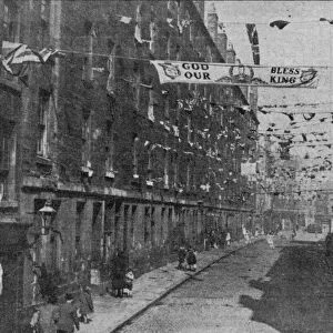 DAILY RECORD PHOTOGRAPH FROM PAPER 8TH MAY 1945 GOD BLESS OUR KING STREET IN