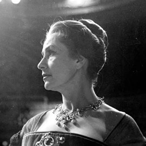 DAME PEGGY ASHCROFT ON STAGE APPEARING IN A PLAY - 1960 16 / 12 / 1961