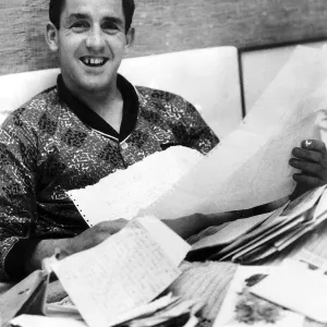Dave Mackay in hospital after having his leg broken 1964 Dave who broke his leg