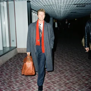 David Bowie at London Airport. (note Heathrow or Gatwick unclear David Bowie at London Airport. (note Heathrow or Gatwick unclear