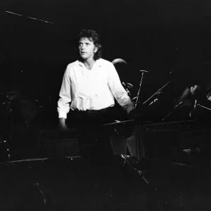 David Essex, in concert at The Hexagon Theatre, Reading, Berkshire, England, June 1980 David Essex, in concert at The Hexagon Theatre, Reading, Berkshire, England, June 1980