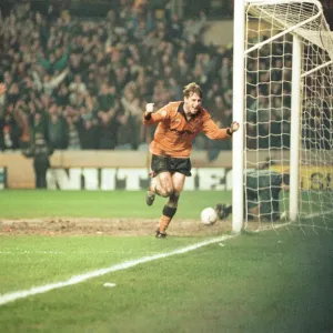 David Kelly celebrates his goal against Crystal Palace in the FA Cup