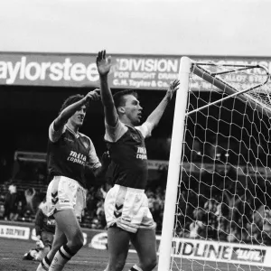 David Platt blasts the ball past Neville Southall for Villas fourth goal
