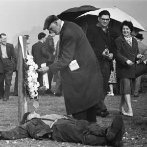 Last Day of Racing at Hurst Park, 10th October 1962 Print