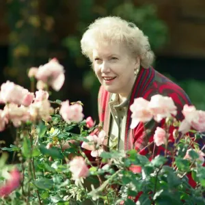 Denise Robertson feature. 27th October 1989 Denise Robertson feature. 27th October 1989