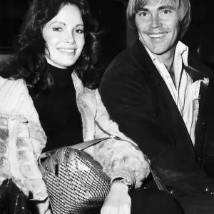 Dennis Cole Acteur avec son épouse actrice qui a joué dans la série télévisée Charlie's Angels.